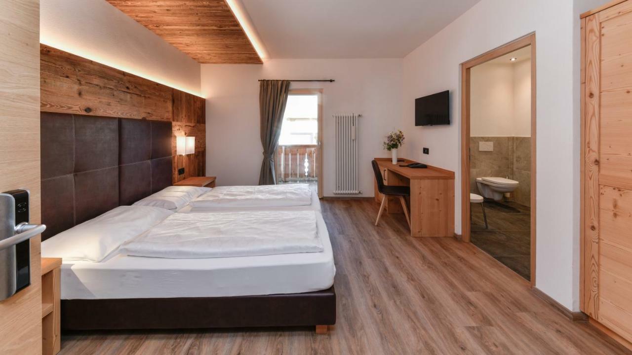 Hotel Brunella San Vigilio Di Marebbe Exterior photo